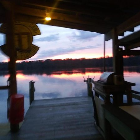 Stegbone'S Fish Camp And Resort Satsuma エクステリア 写真