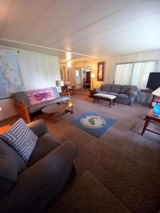 Stegbone'S Fish Camp And Resort Satsuma エクステリア 写真